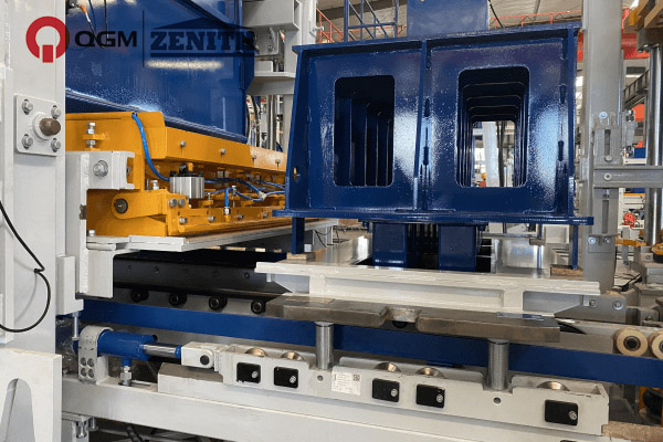 QGM ZN900CG、中国初のレンガマシンが北米市場に参入、中国レンガマシン業界に新時代を築く