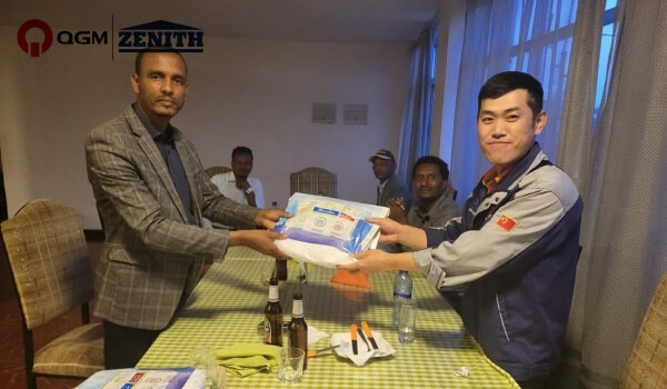 戦後復興のためネケムテに新しいQGM QT6ブロック製造機生産ラインが完成。