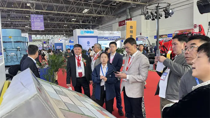 スマート製造について語る黄金の秋の集​​い、Quangongの強みが輝きを生み出す