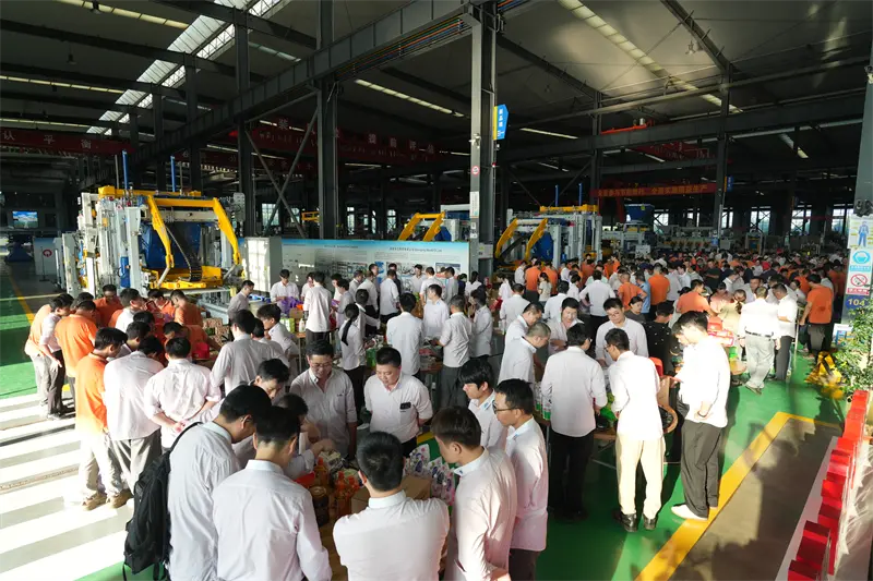 満月は喜びと興奮をもたらし、「ギャンブル」は興奮を生みます！ Quangong Machineryの中秋節のケーキを持ったサイコロパーティーは温かく終了しました