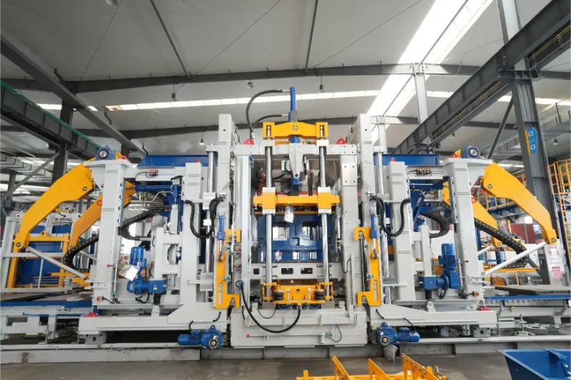 Quangong Machinery Co., Ltd. ZN2000-2 ブロック成形機: コア性能によりインテリジェントなレンガ製造の新たなアップグレードが可能